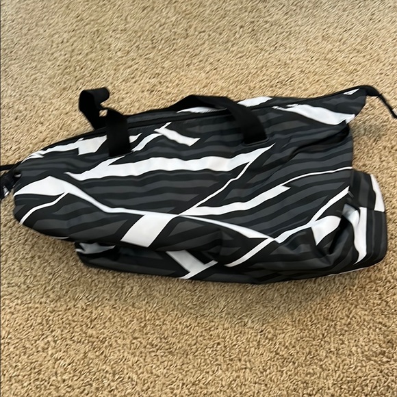 Stylish Black and White Men's Bag - Picture 1 of 2